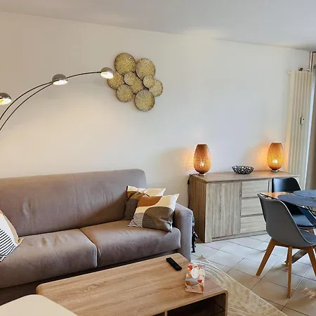 With A Shared Pool Near The Beaches And Golf Course And The Chateau De La Napoule - 2244
