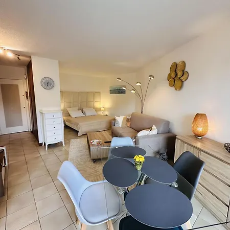 With A Shared Pool Near The Beaches And Golf Course And The Chateau De La Napoule - 2244 Апартаменты Мандельё-ла-Напуль