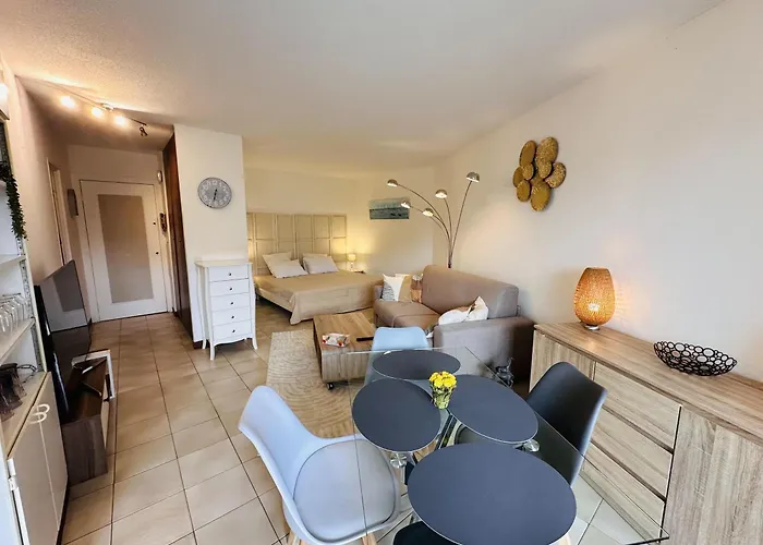 With A Shared Pool Near The Beaches And Golf Course And The Chateau De La Napoule - 2244 Apartment Mandelieu-la-Napoule